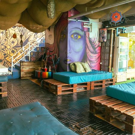 Oceanic Hostel Balneario Camboriu Exterior foto