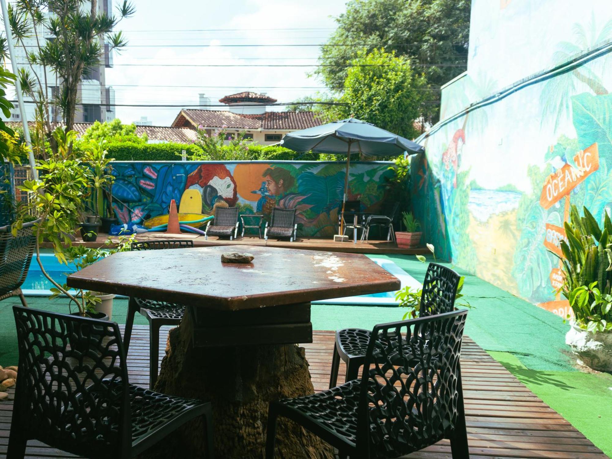 Oceanic Hostel Balneario Camboriu Exterior foto