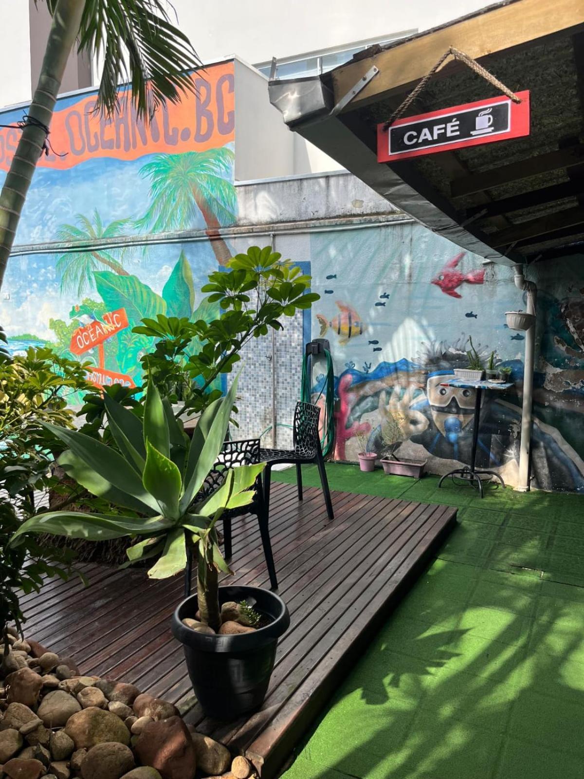 Oceanic Hostel Balneario Camboriu Exterior foto